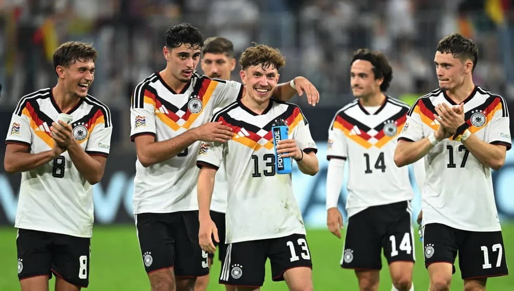 أول انتصار لألمانيا بقيادة كلوب وهولندا تتجنب خسارة اليونان