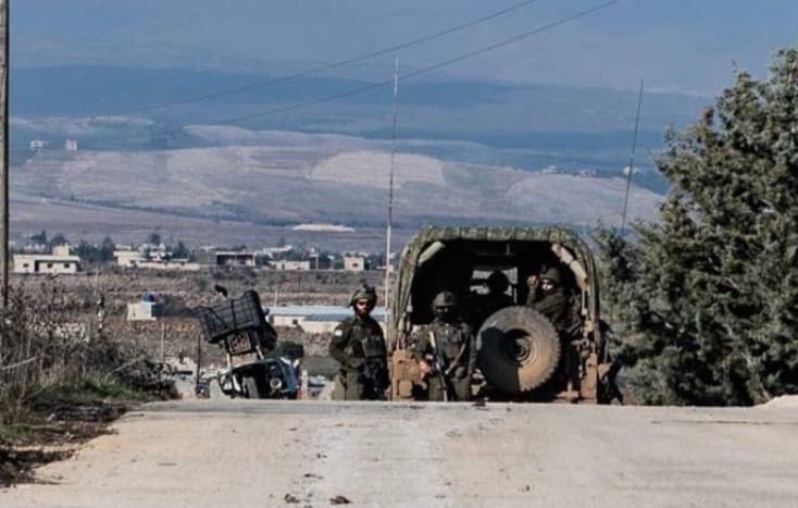 Israeli forces burn property in Daraa