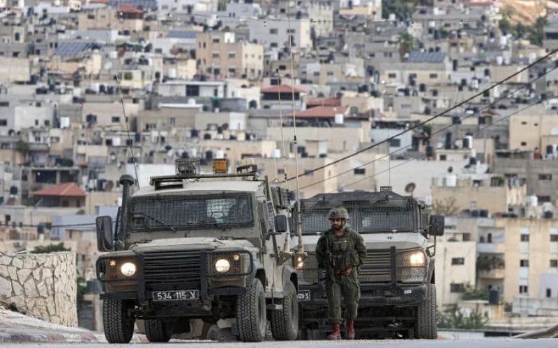Israeli Forces Surround Hebron