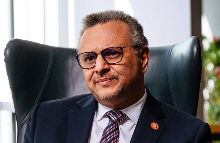 مستشار ترامب يناقش الجيل الخامس في ليبيا وموقف هواوي