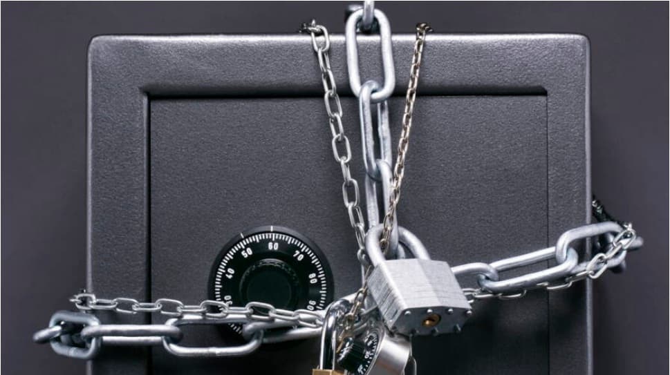 Tunisie Telegraph Asset Freeze on Three Individuals