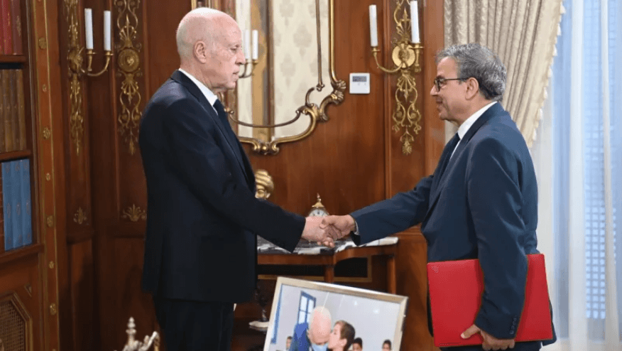 رئيس الجمهورية في تونس يتسلم التقرير السنوي للبنك المركزي لعام 2025