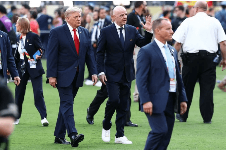 تونس تبيع كأس العالم والمشترون من رجال ترامب