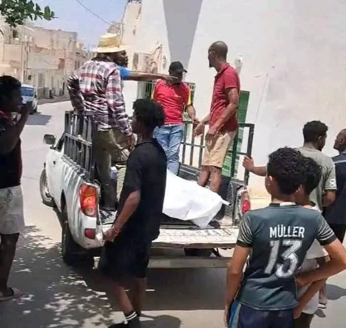 تونس تودع الأبطال بصمت