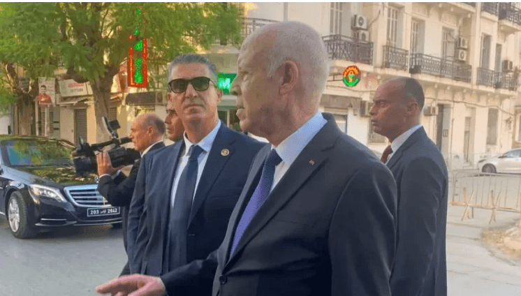 Tunisian President Tours City Center
