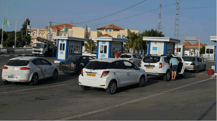تأجيل الدراسة يعيد السياح الجزائريين إلى تونس