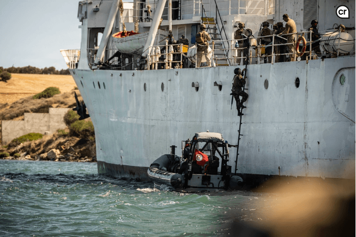 Libyan Forces Use Tunisian Ship for Training