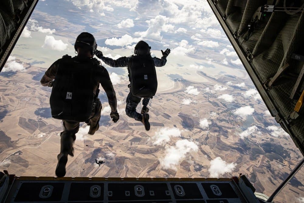 Tunisie Telegraph: First Images of Tunisian-American Air Operations