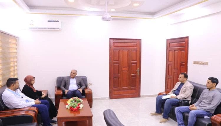 العبادي يرحب بالداعمين للقطاع التربوي