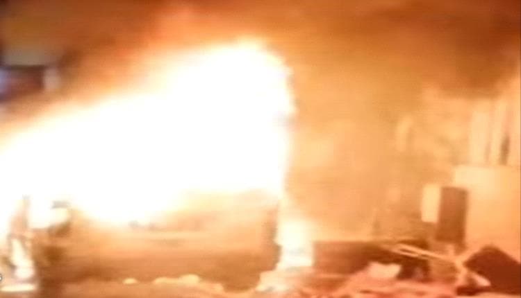 Gas bus burns in Sha'ab Al-Eidros