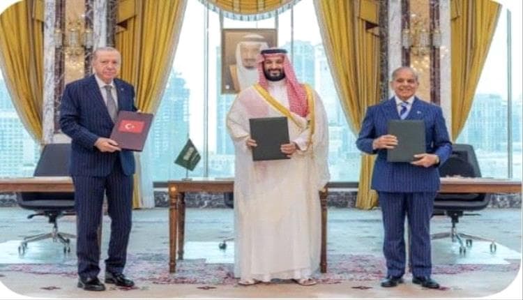 مسؤول إماراتي ينتقد التعاون السعودي التركي الباكستاني