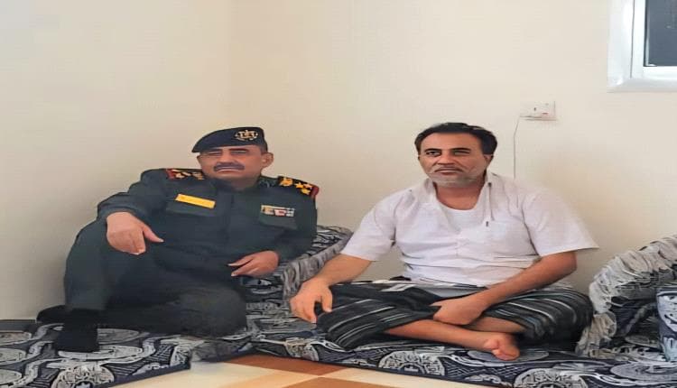 مدير شرطة شبوة يستلم المختطف أحمد الدريبي