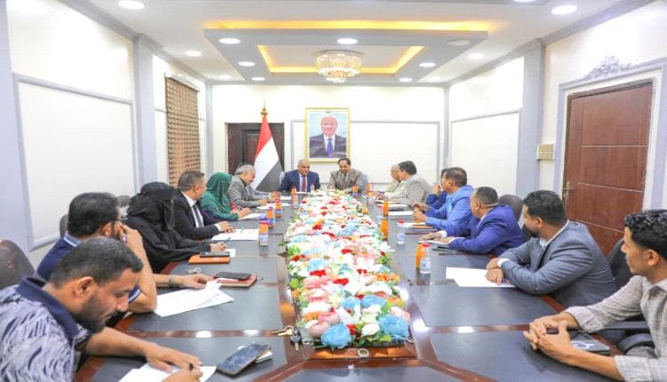 العبادي والبكري يعززان التعاون في الرياضة المدرسية