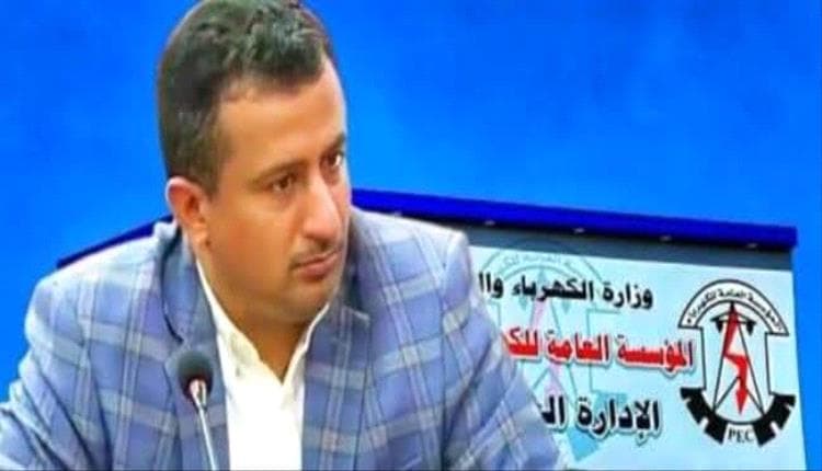 مدير كهرباء عدن يسهم في خدمة المجتمع