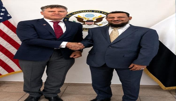 Aden Governor Discusses Maritime Attacks with US Ambassador