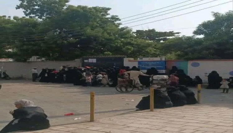 ازدحام كثيف في مدارس عدن