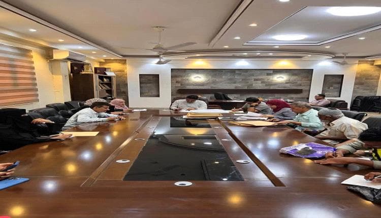فتح مظاريف مشروع مبنى الهجرة بعدن