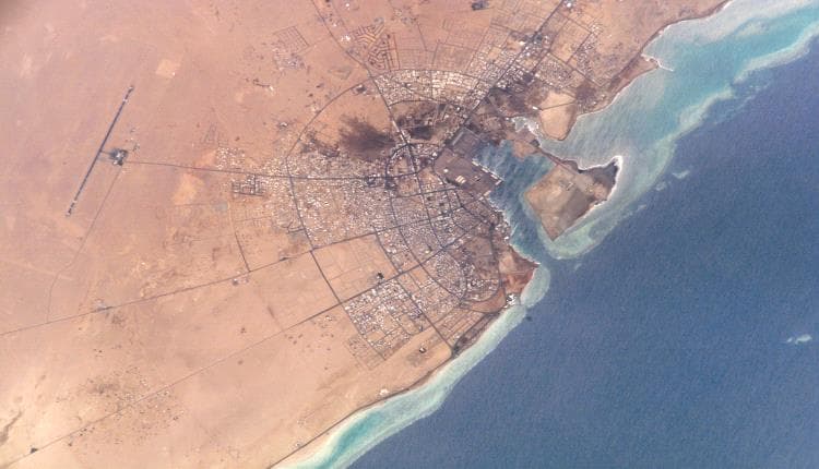 رويترز: اعتراض طائرات مسيرة في ينبع
