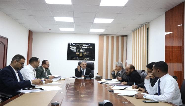 Supreme Court reviews 12 judges and civil department