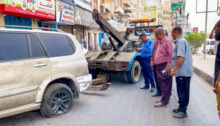 مخاوف من سيارات مهملة في كريتر