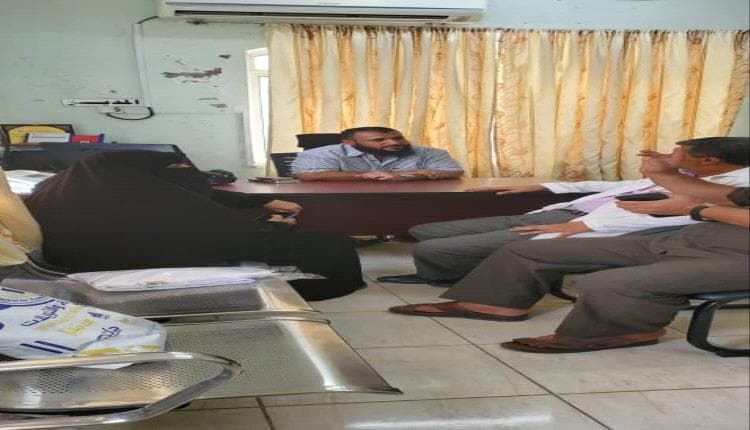 رياض حسن ي prioritize القطاع الصحي بالتواهي