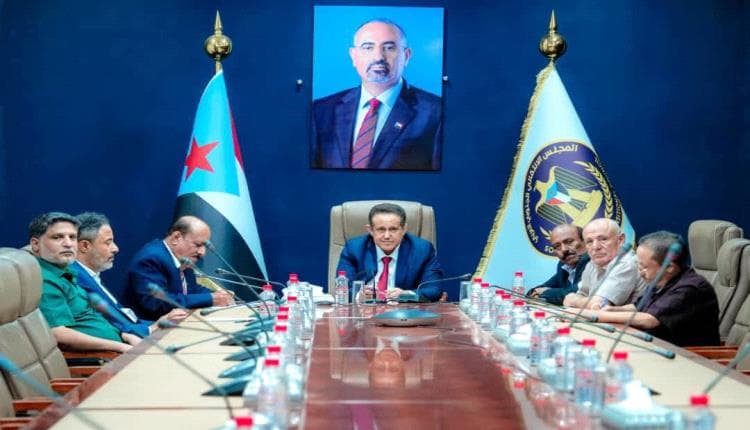 الزبيدي يركز على حقوق الجنوب ويحذر القوى الشمالية