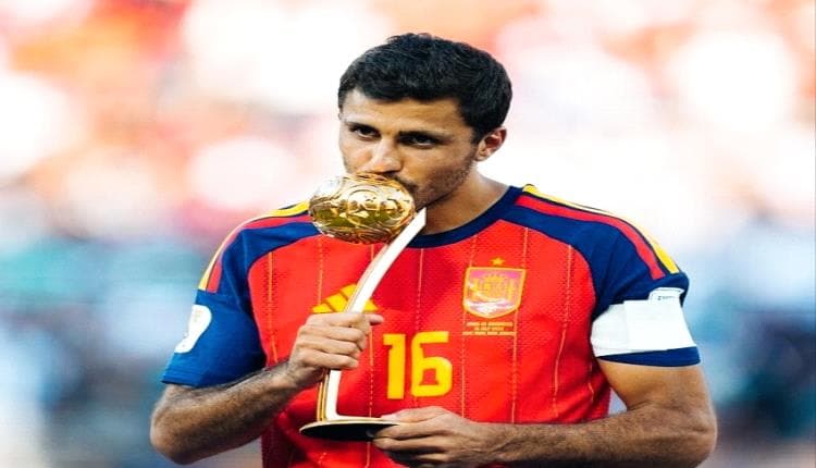 برشلونة ينافس ريال مدريد على رودري