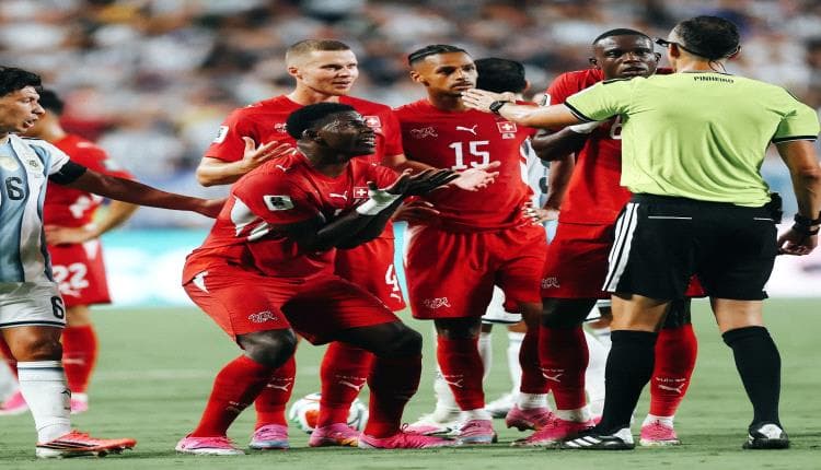 فيفا يوضح طرد إيمبولو وموقف IFAB