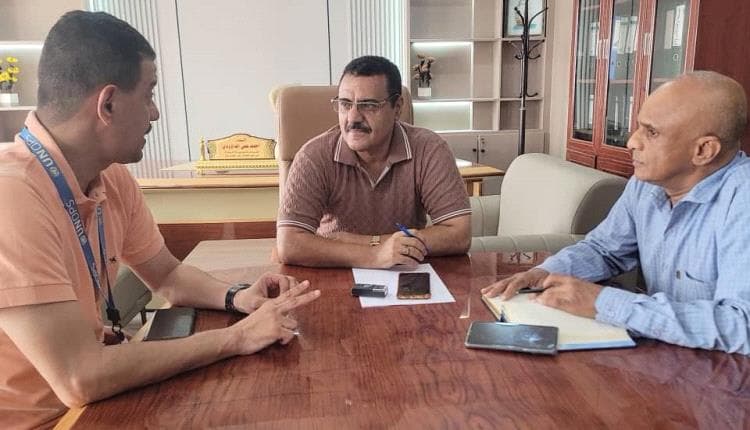 مدير البريقة يناقش مشاريع الطرق مع الأمم المتحدة