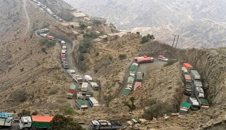 الحوثيون يفجرون جسر في هيجة العبد