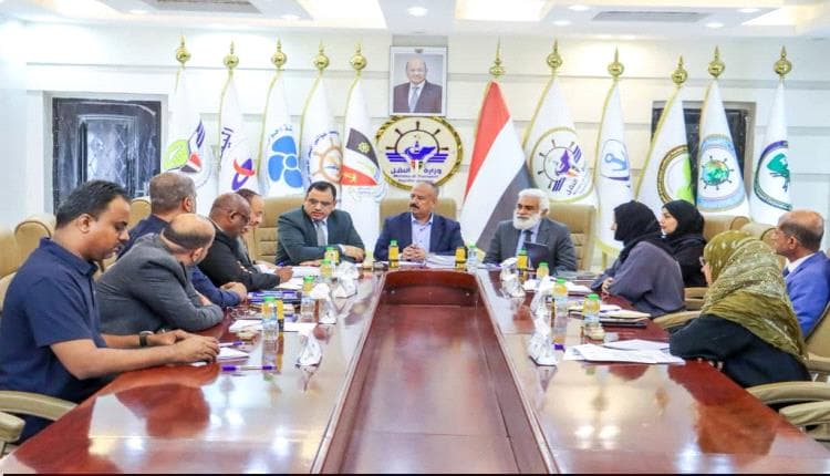 Government reviews Qarma and Broom port progress