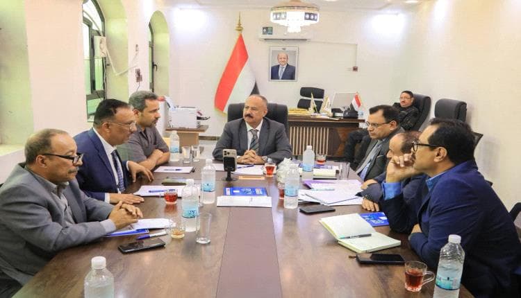 Transport Minister Leads Oversight Meeting