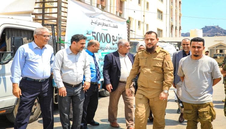 محافظ عدن يطلق أكبر حملة إغاثية