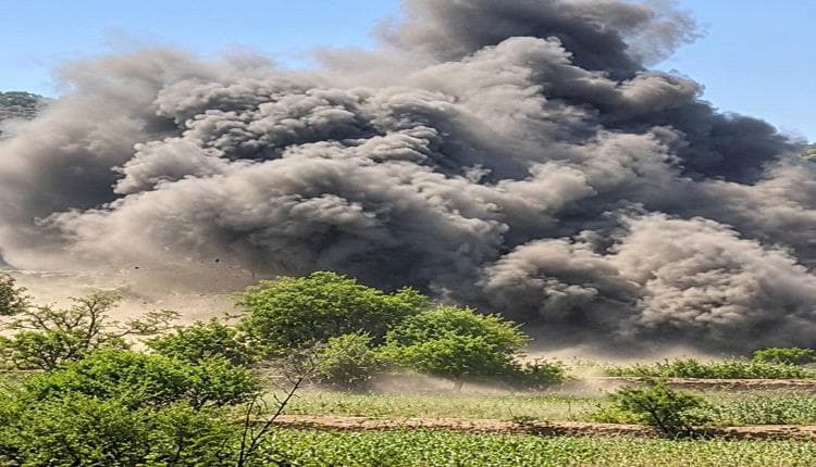 Fighter jets strike Houthi targets in Taiz