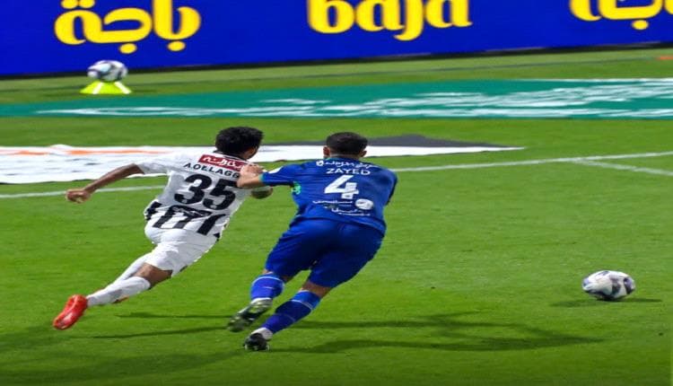 عادل عباس يبرز في ظهوره الأول مع الشباب