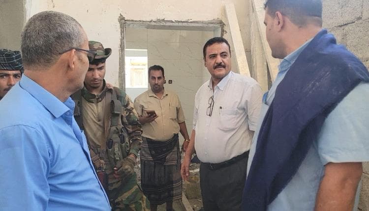 مدير البريقة يركز على تحسين أداء المكاتب