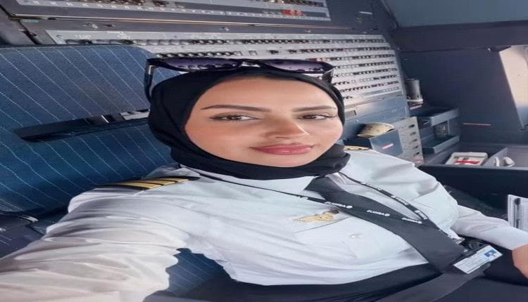 الطيارة عفراء محبوب تعود للتحليق بعد 16 عاماً