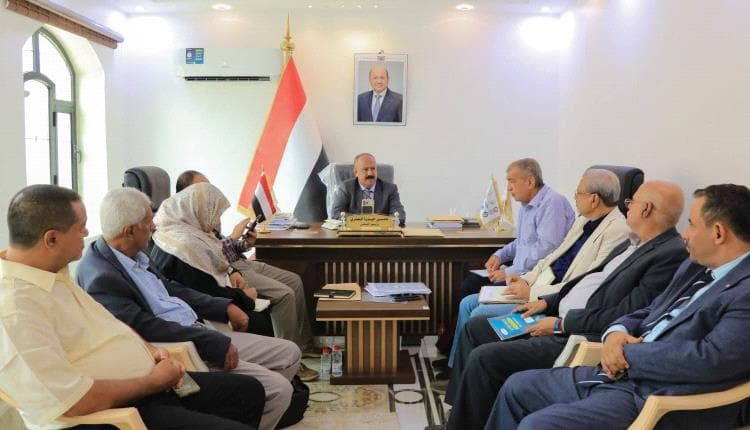 الأمري يعلن تهديداً للملاحة في باب المندب