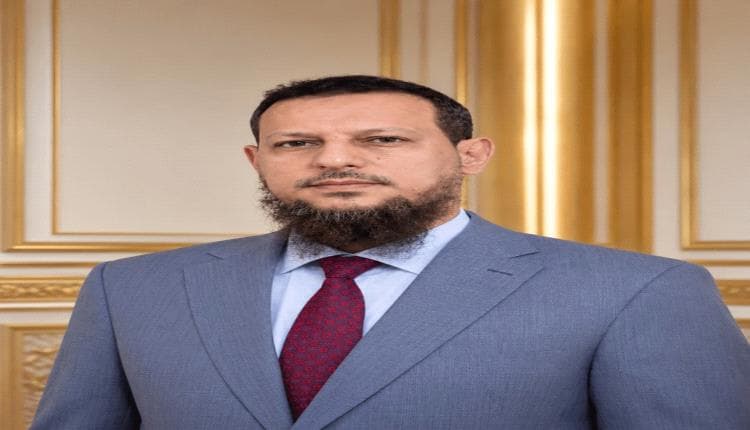 رئيس الحكومة يوجه بصرف حافز المعلمين بعدن