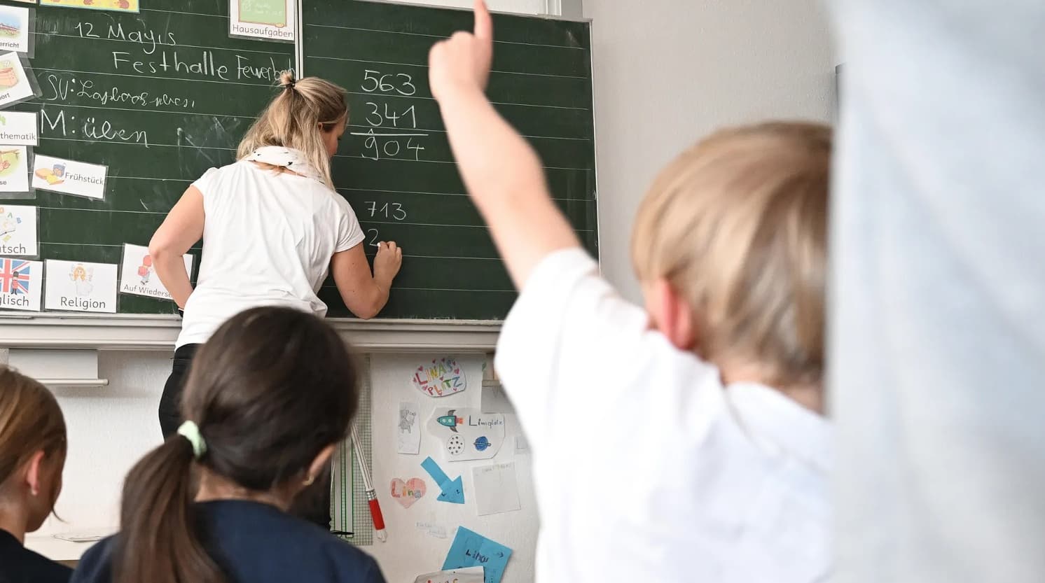 Germany: Experts urge social media ban in elementary schools
