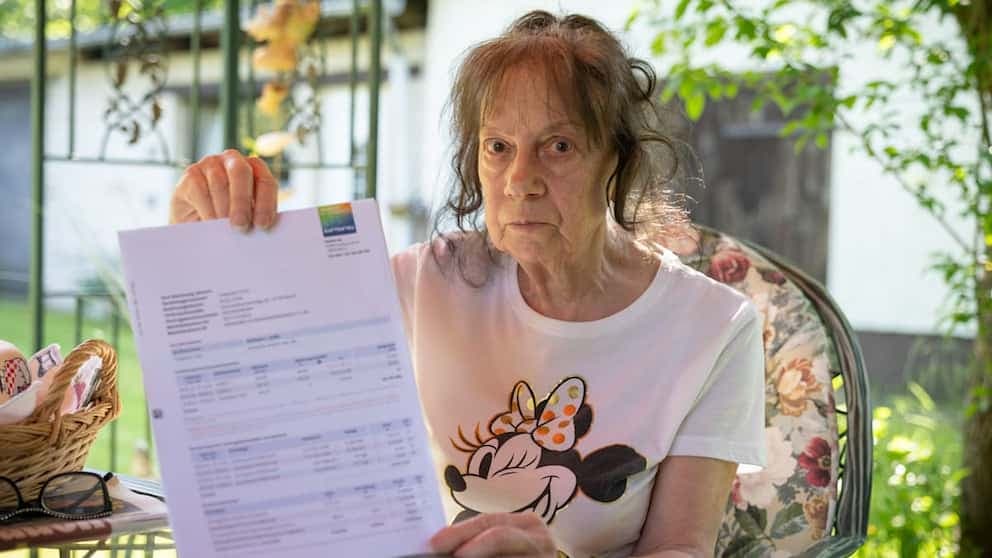 Berlin elderly woman faces 14,000 euro bill