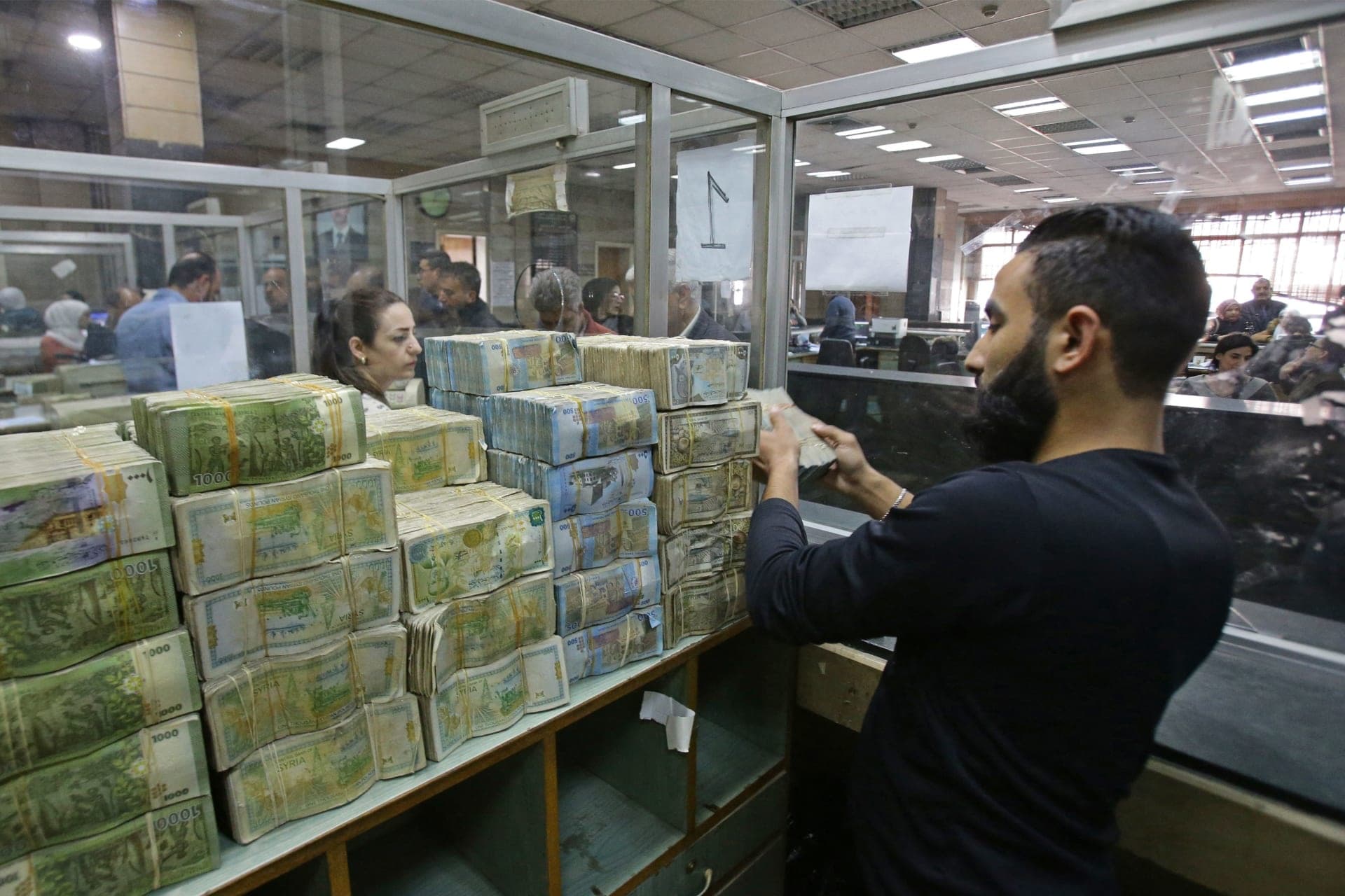 سعر صرف الدولار واليورو والذهب مقابل الليرة السورية يوم الجمعة 10 يوليو 2026