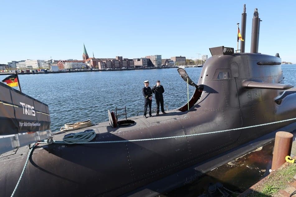 Canada awards Germany submarine deal