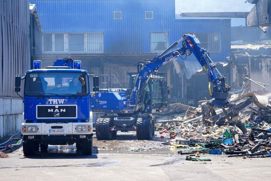 Smoke Returns to Stuttgart Market After 60-Hour Fire