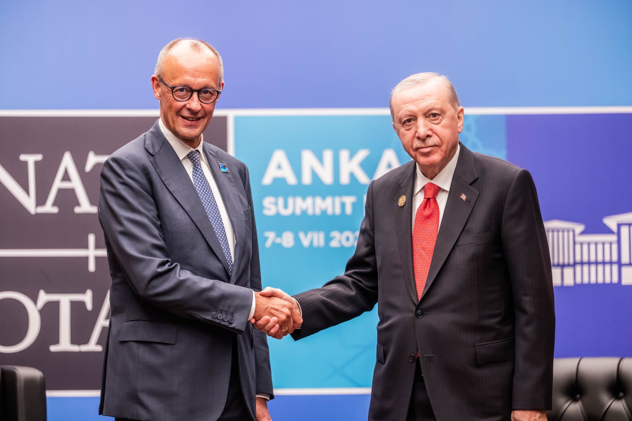 المستشار الألماني يعترف بالنجاح في سوريا ويشيد بدور أردوغان في تحقيقه