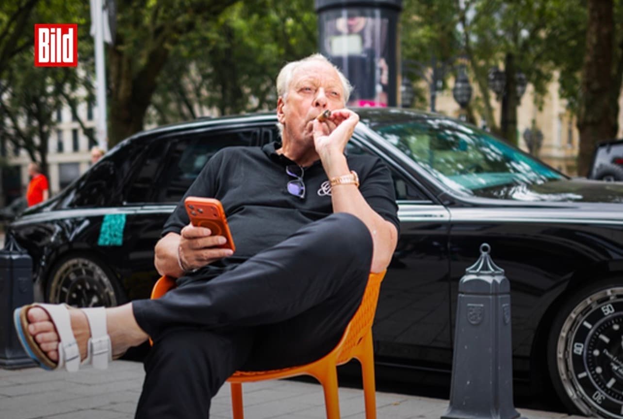 German watch dealer claims 50K euros monthly income