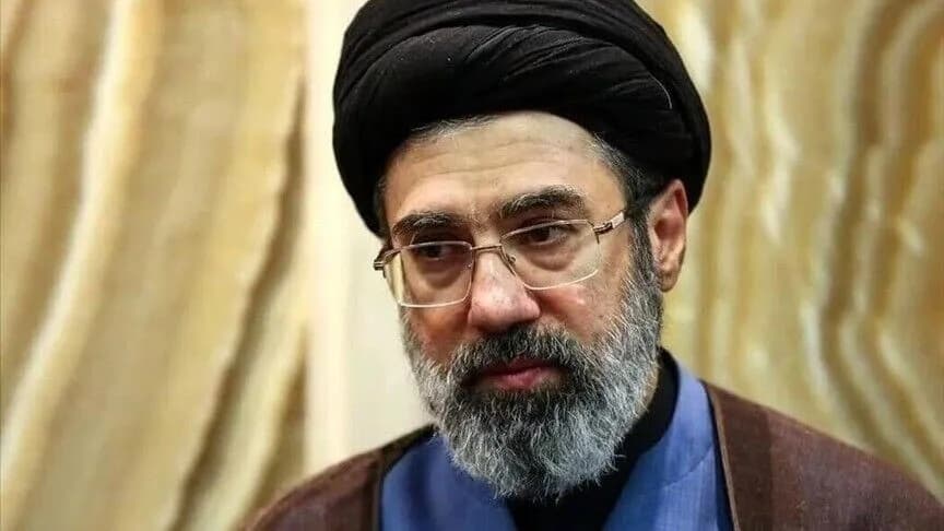 المرشد الإيراني مجتبى خامنئي يتوعد بالانتقام لمقتل والده