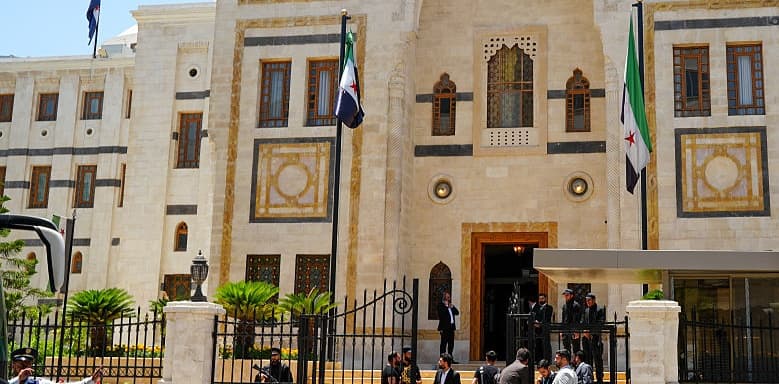 منظمة العفو تدعو لوقف تطبيق قانون الجرائم الإلكترونية في سوريا