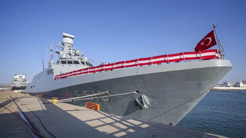 Turkish warships visit Syria for the first time since 2011