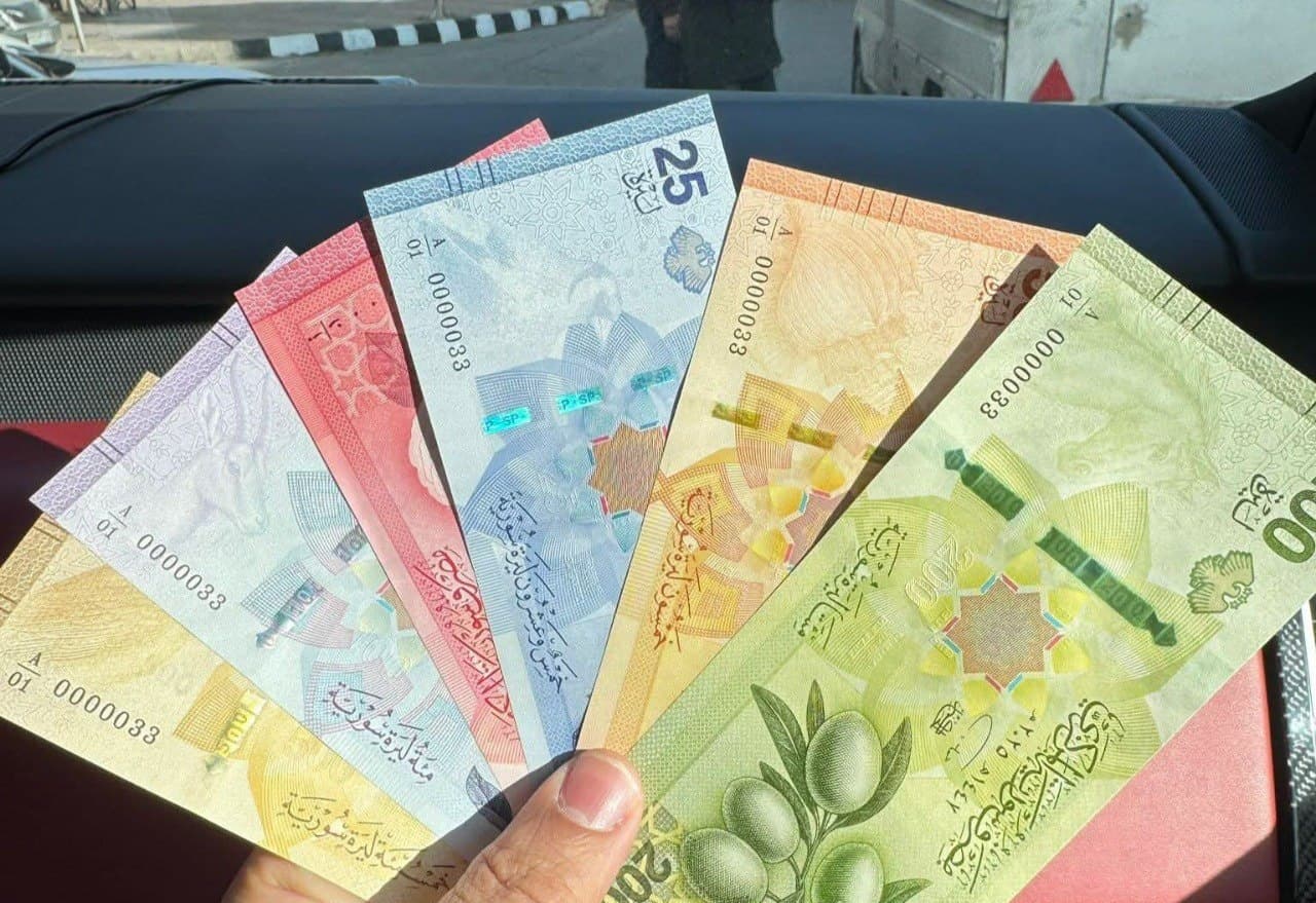 أسعار الدولار واليورو والذهب مقابل الليرة السورية السبت 25 7 2026